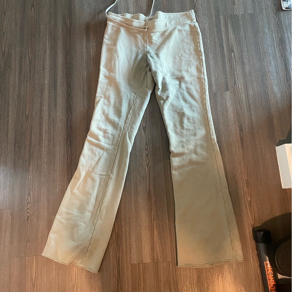 SKIMS SET - French terry low rise pant & shrunken half zip in TAUPE - Picture 8 of 8